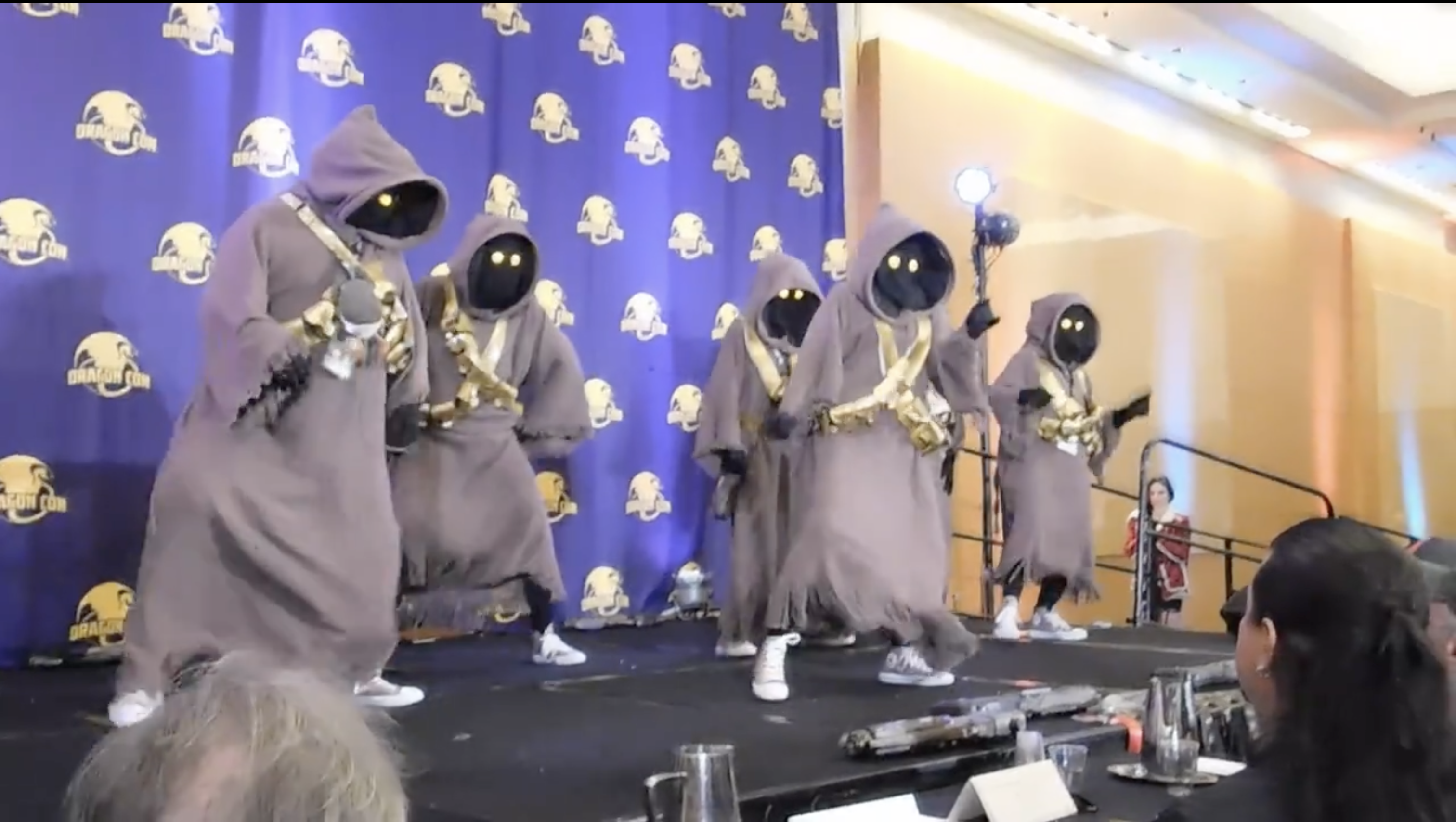 Jawa Dance Clan at the Star Wars Costume Contest